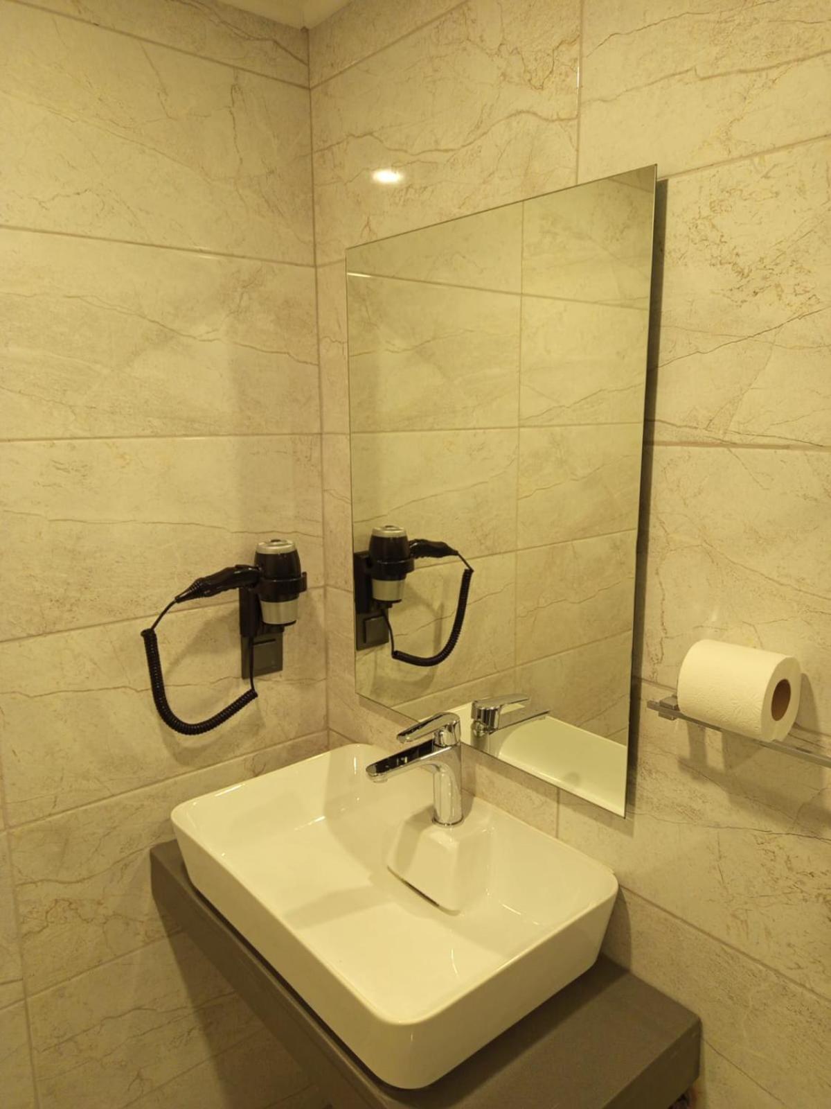 Ber Mai Inci Otel