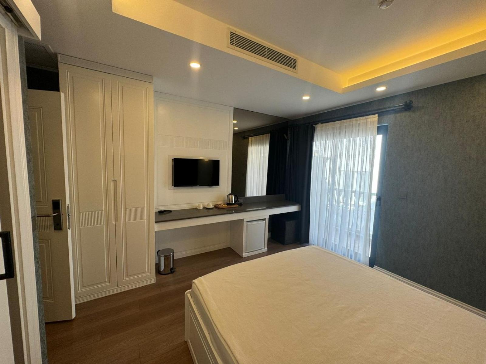 Ber Mai Inci Otel